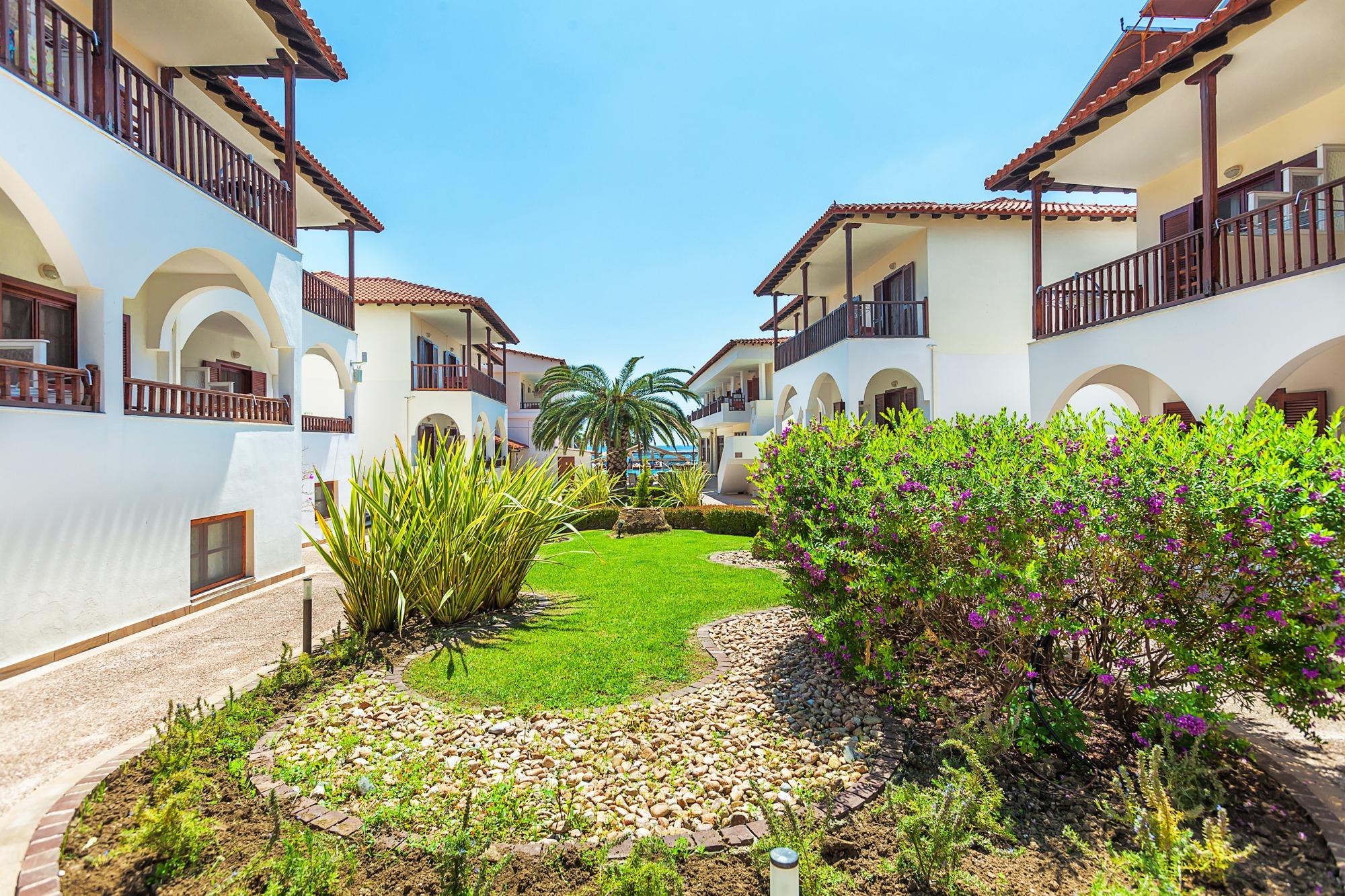 Xenios Possidi Paradise Hotel Bagian luar foto