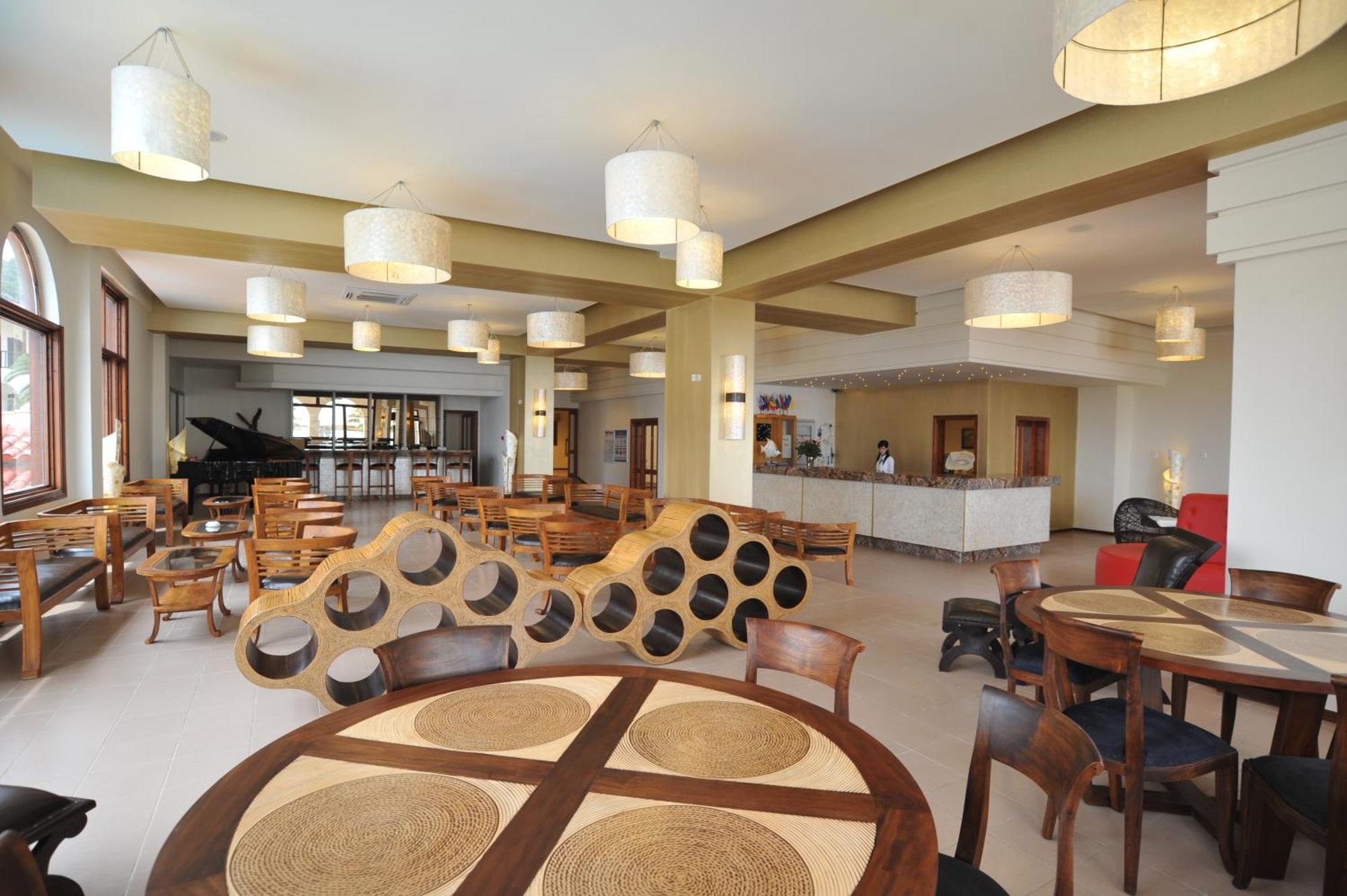 Xenios Possidi Paradise Hotel Bagian luar foto